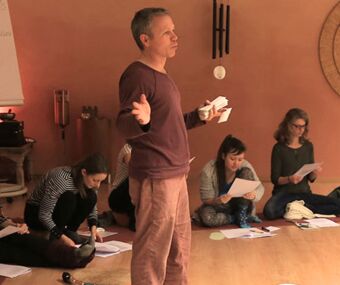 Vortrag über Yoga im Kurs Unterrichtskompetenz an dder Schule für Yoga in Luzern