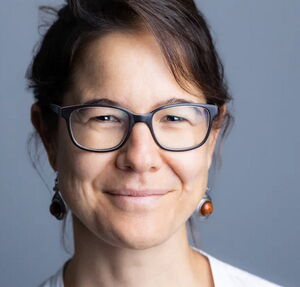 Portrait Dozentin Bettina Baumgartner