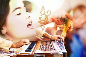 Bild Collage im indischen Stil mit Gesang, Mala und Harmonium